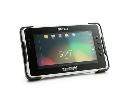 algiz-rt7-handheld-tablet-facing-right